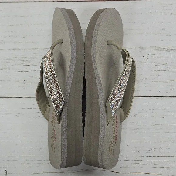 Skechers Vinyasa Glory Day Womens 10 Taupe Jeweled Platform Thong Sandals 31619 - Picture 8 of 11